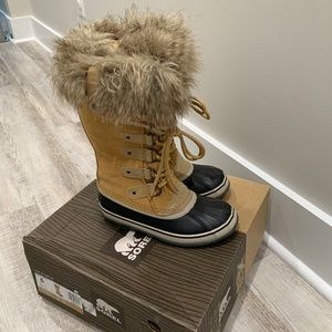 Sorel Joan of arctic boot